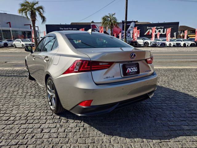 LEXUS IS300h