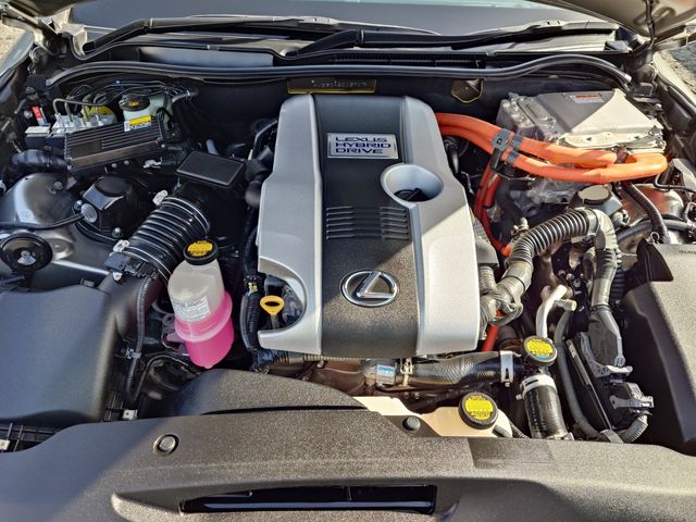 LEXUS IS300h