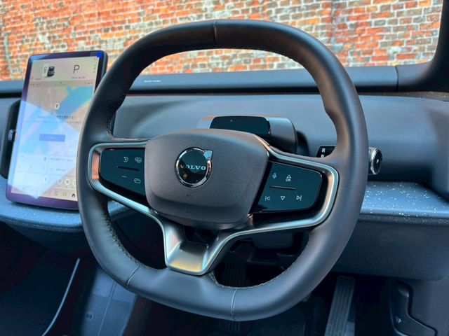 VOLVO EX30