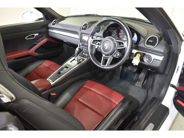 PORSCHE 718BOXSTER