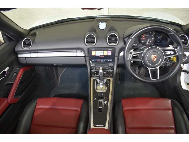 PORSCHE 718BOXSTER