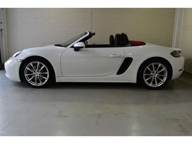 PORSCHE 718BOXSTER
