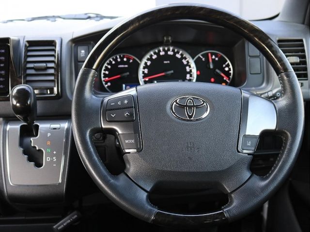HIACE van 2WD