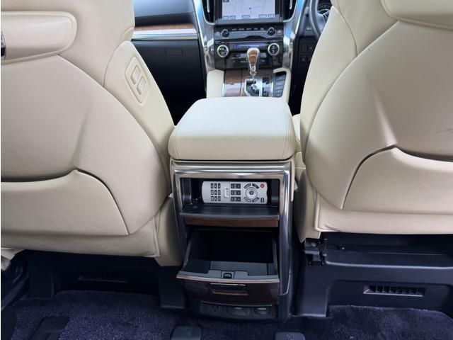 VELLFIRE HYBRID 4WD