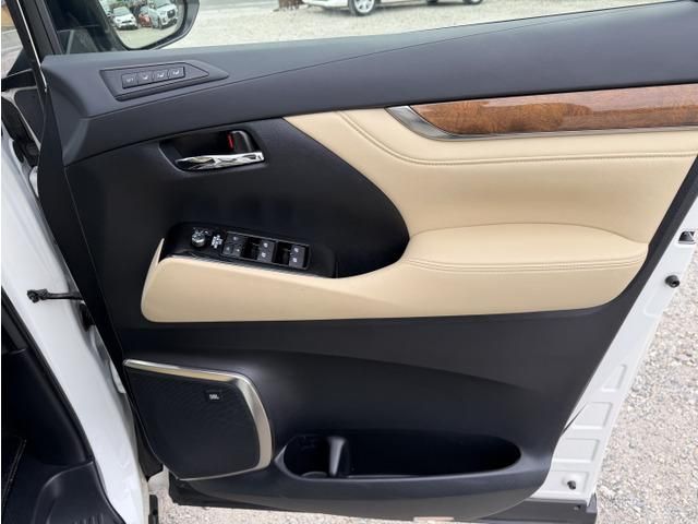 VELLFIRE HYBRID 4WD