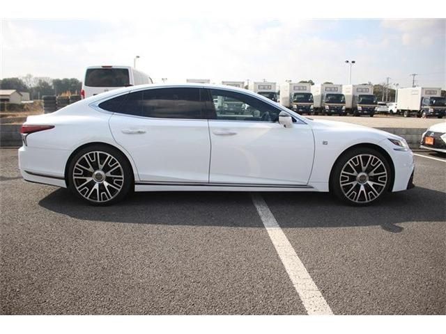 LEXUS LS500