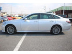 CROWN sedan hybrid