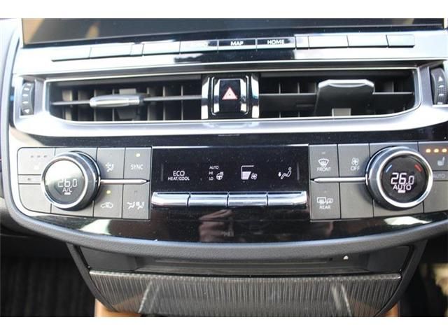 CROWN sedan hybrid