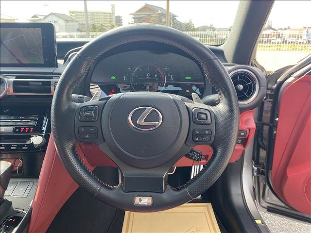 LEXUS IS300h