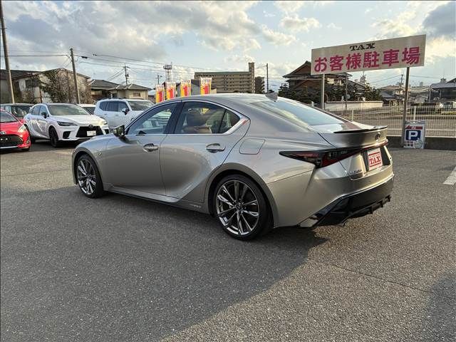 LEXUS IS300h