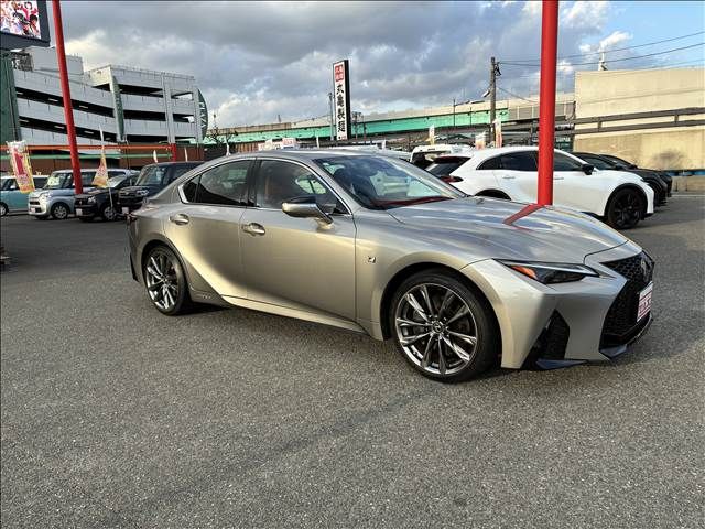 LEXUS IS300h
