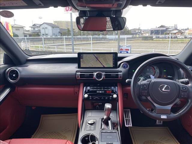 LEXUS IS300h