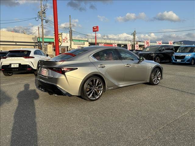 LEXUS IS300h