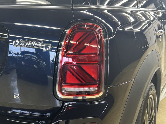MINI COOPER D CROSSOVER