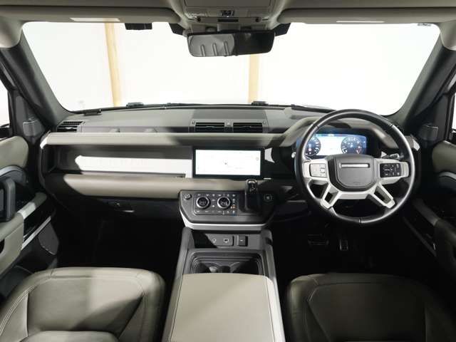 ROVER DEFENDER