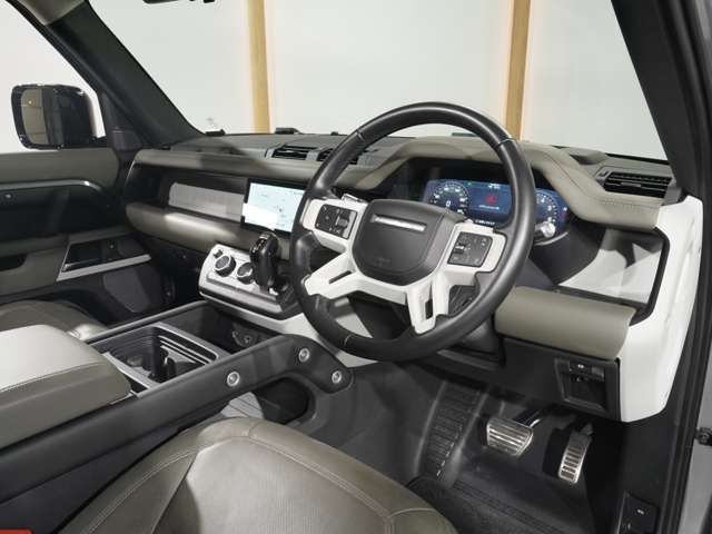 ROVER DEFENDER