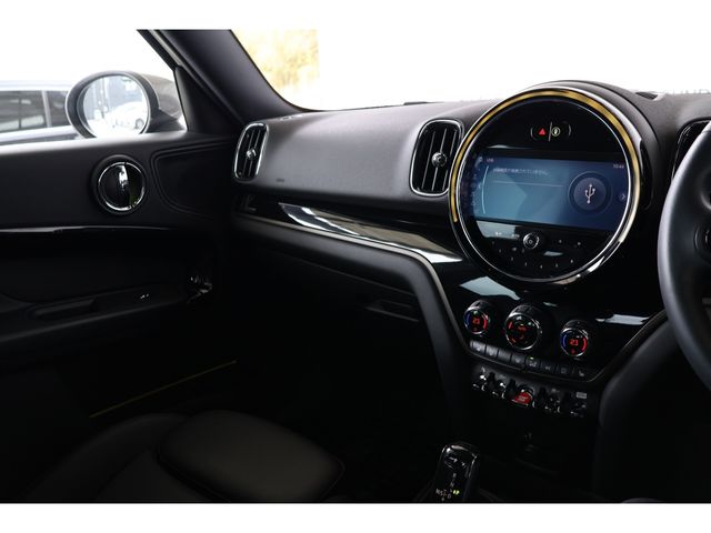 MINI COOPER D CROSSOVER