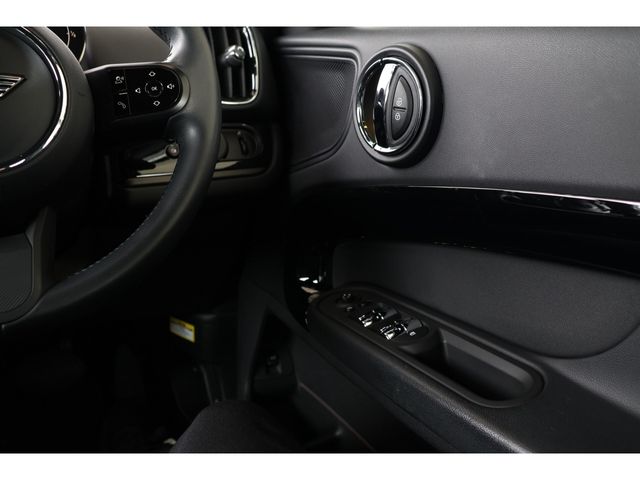 MINI COOPER D CROSSOVER