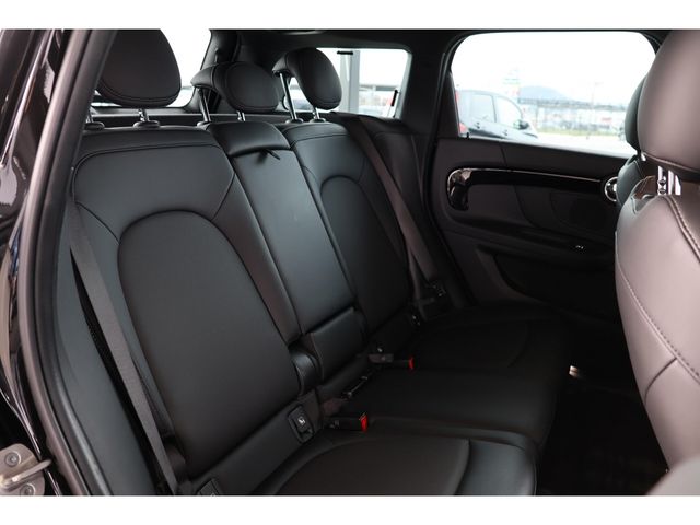 MINI COOPER D CROSSOVER