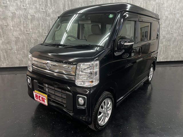 NV100 CLIPPER RIO