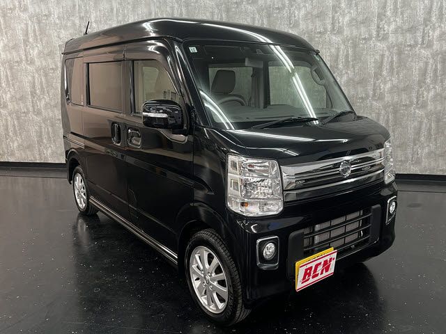 NV100 CLIPPER RIO
