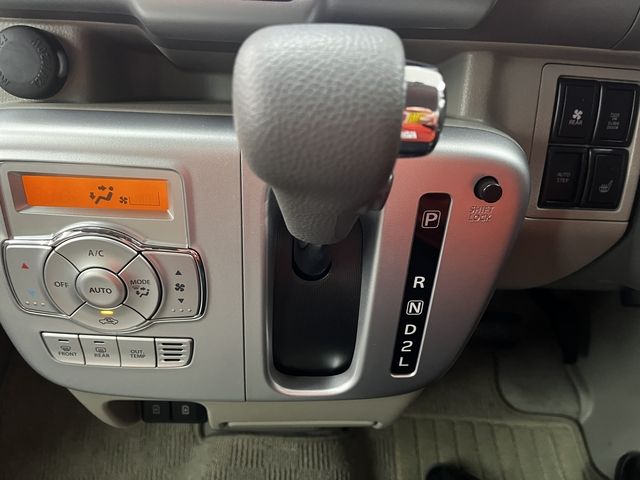 NV100 CLIPPER RIO