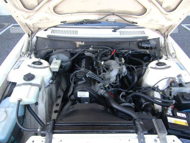 VOLVO 240 sedan