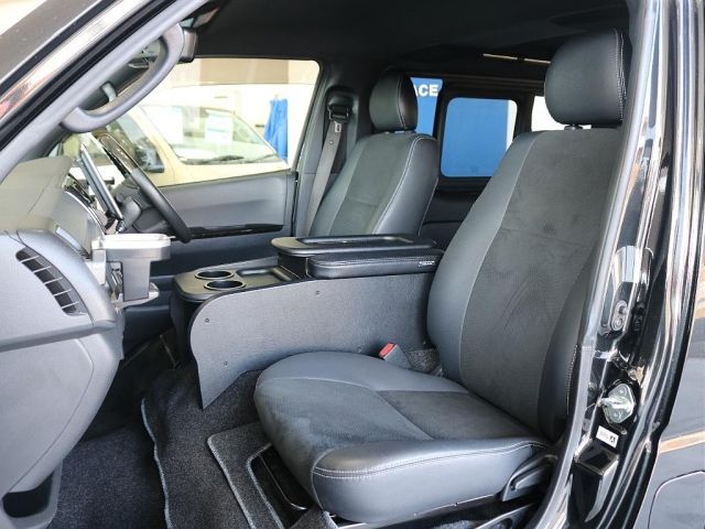HIACE van 4WD