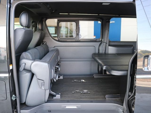 HIACE van 4WD