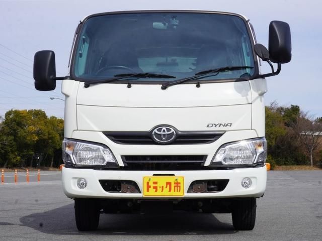 DYNA Route Van