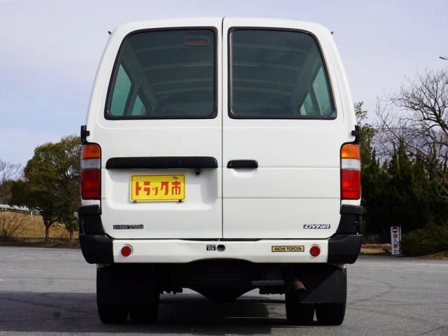 DYNA Route Van