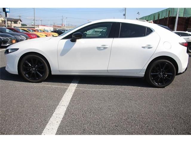 MAZDA3 FASTBACK
