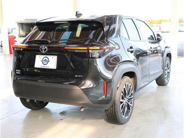 YARIS CROSS HYBRID