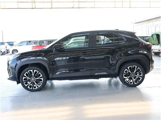 YARIS CROSS HYBRID