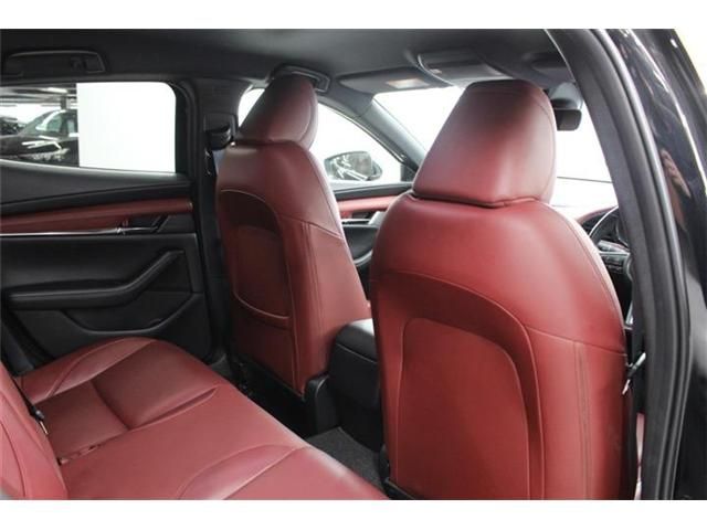 MAZDA3 FASTBACK