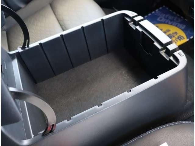 CARAVAN van 4WD