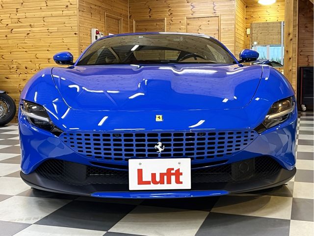 FERRARI Roma