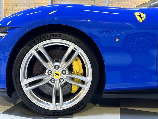 FERRARI Roma