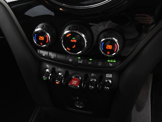 MINI COOPER D CROSSOVER