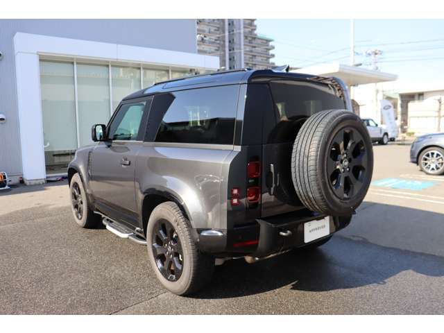 ROVER DEFENDER