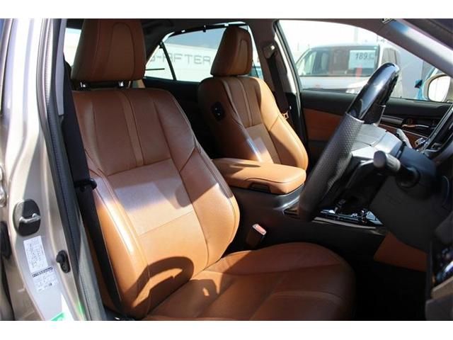 CROWN sedan