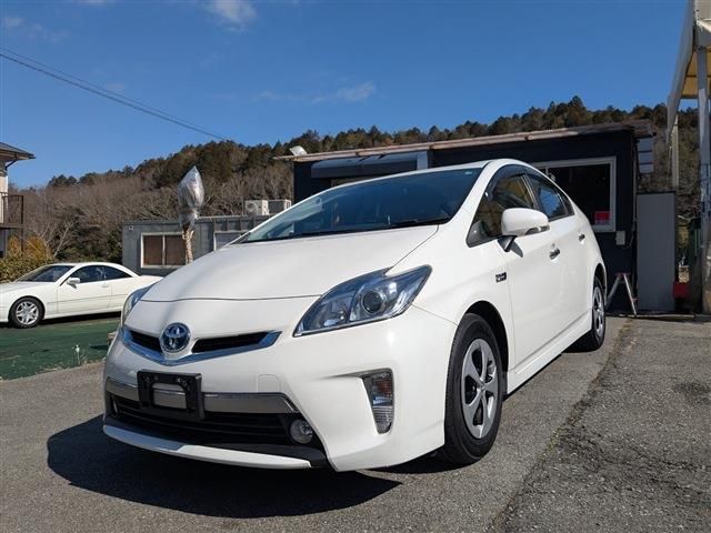 PRIUS PHV