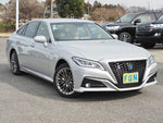 CROWN sedan hybrid 4WD