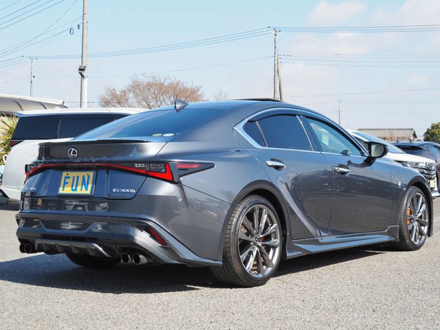 LEXUS IS300h