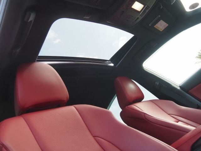 LEXUS IS300h
