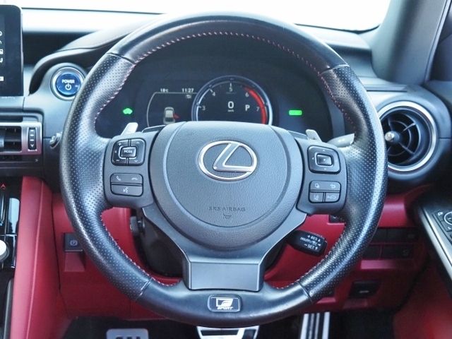 LEXUS IS300h