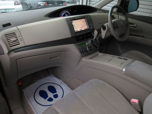 ESTIMA HYBRID 4WD