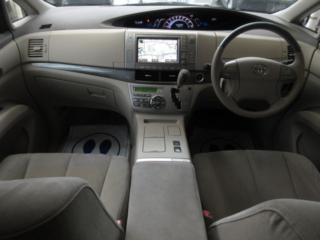 ESTIMA HYBRID 4WD