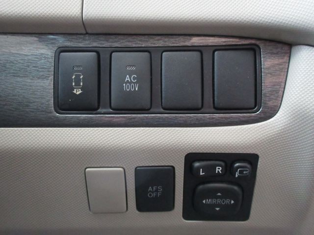 ESTIMA HYBRID 4WD