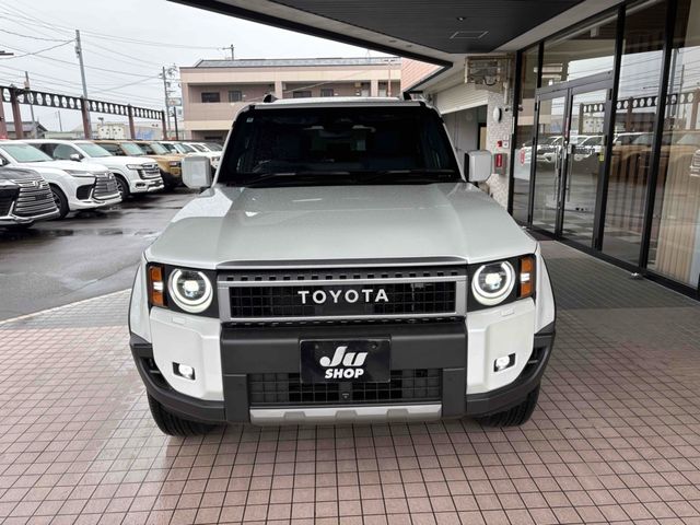 LANDCRUISER 250